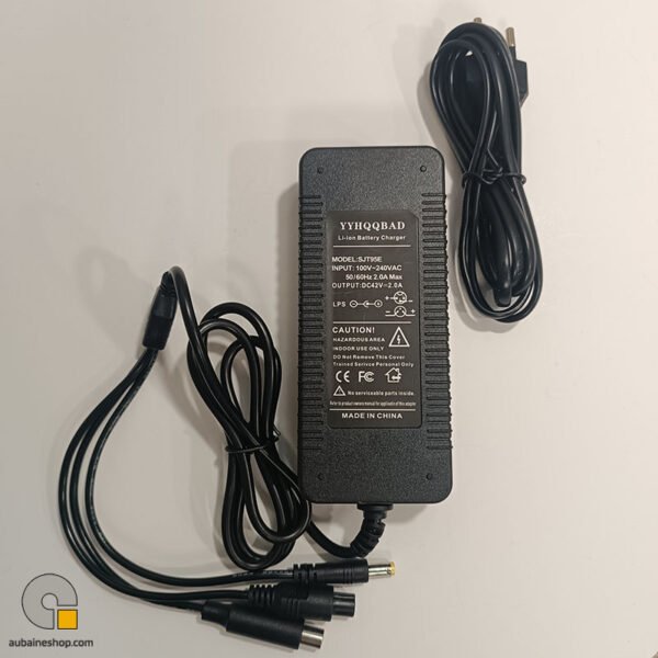 Chargeur de batterie universel pour trottinette vélo 42V 2.0A – Image 3