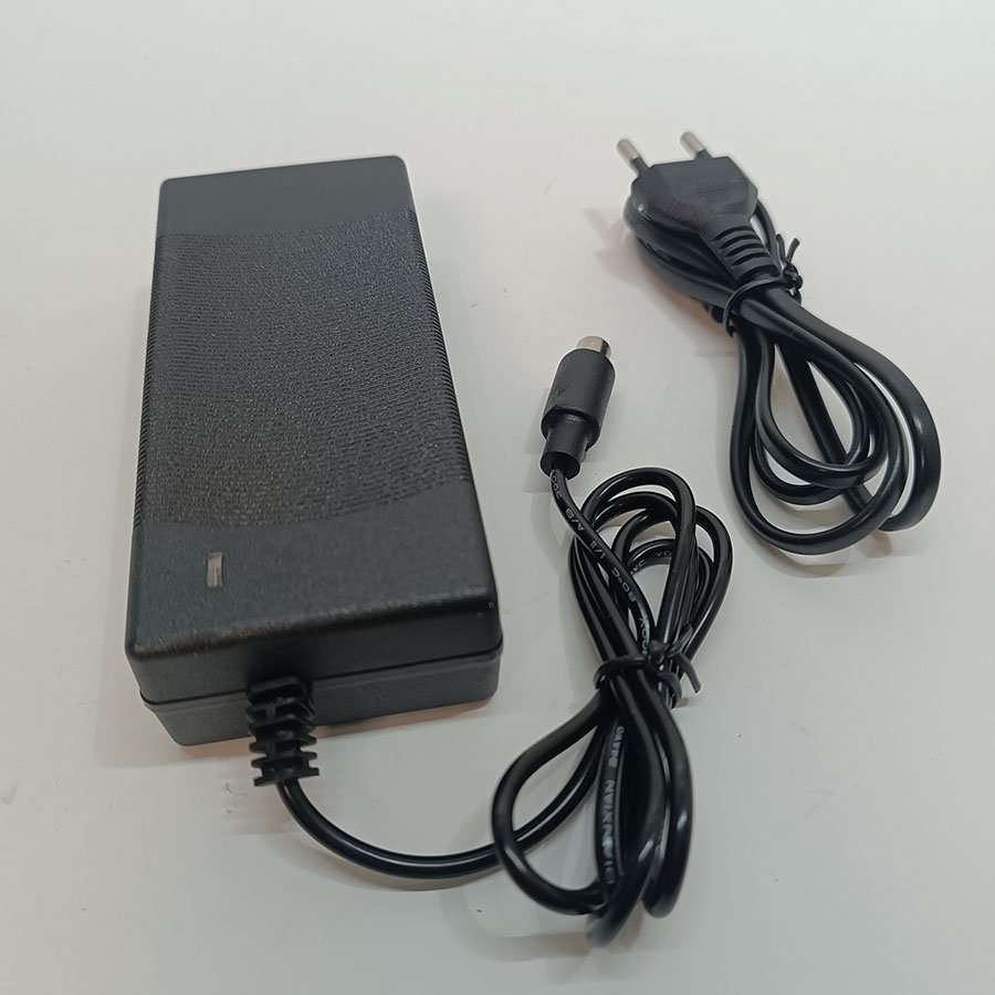 Chargeur trottinette électrique 42V 2A Prise RCA – Image 3