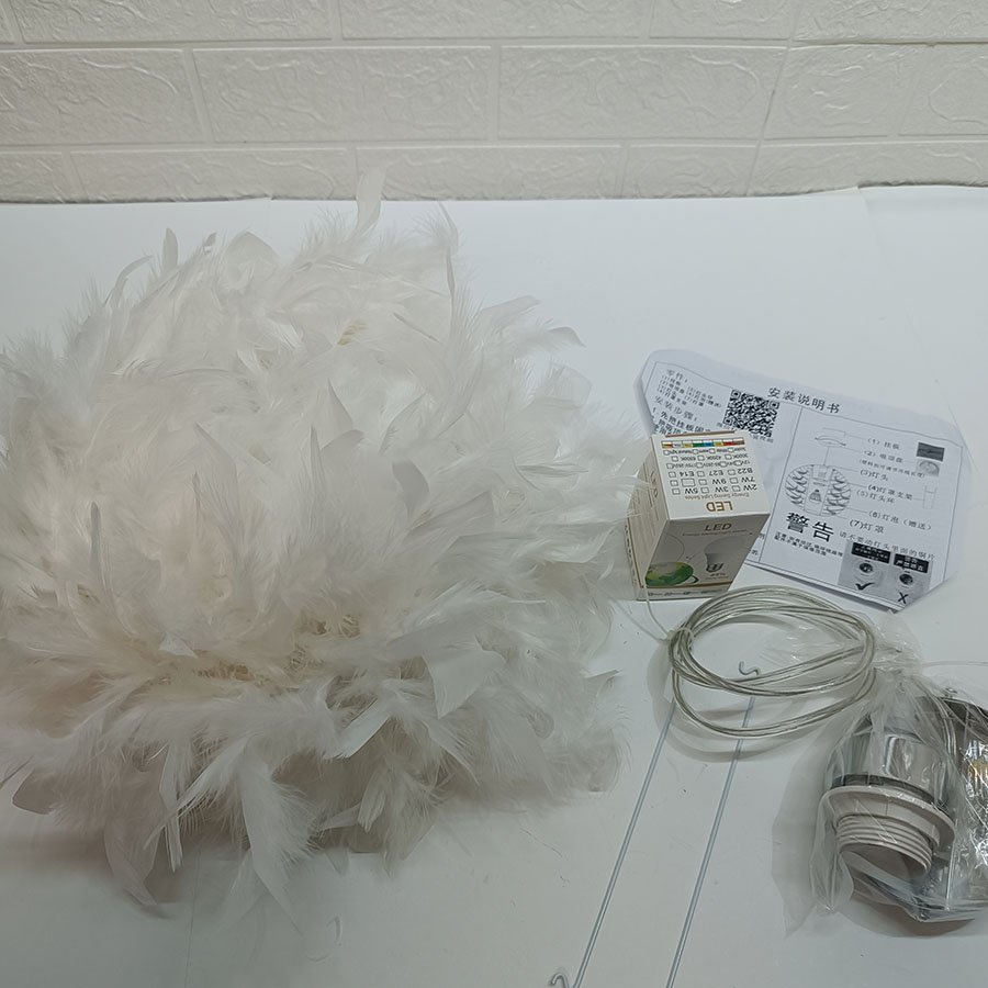 Lustre Moderne en Plumes Blanches naturelles Design – Image 6