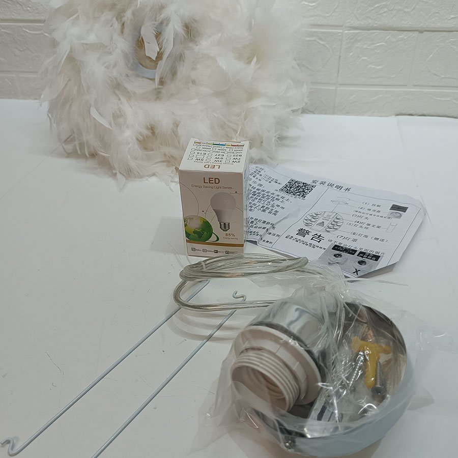 Lustre Moderne en Plumes Blanches naturelles Design – Image 9